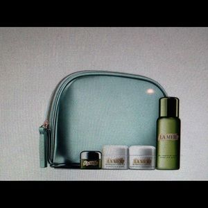 La Mer Cosmetic Bag & Skin Care (New)